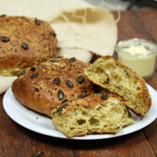 Steirisches Kürbiskernbrötchen